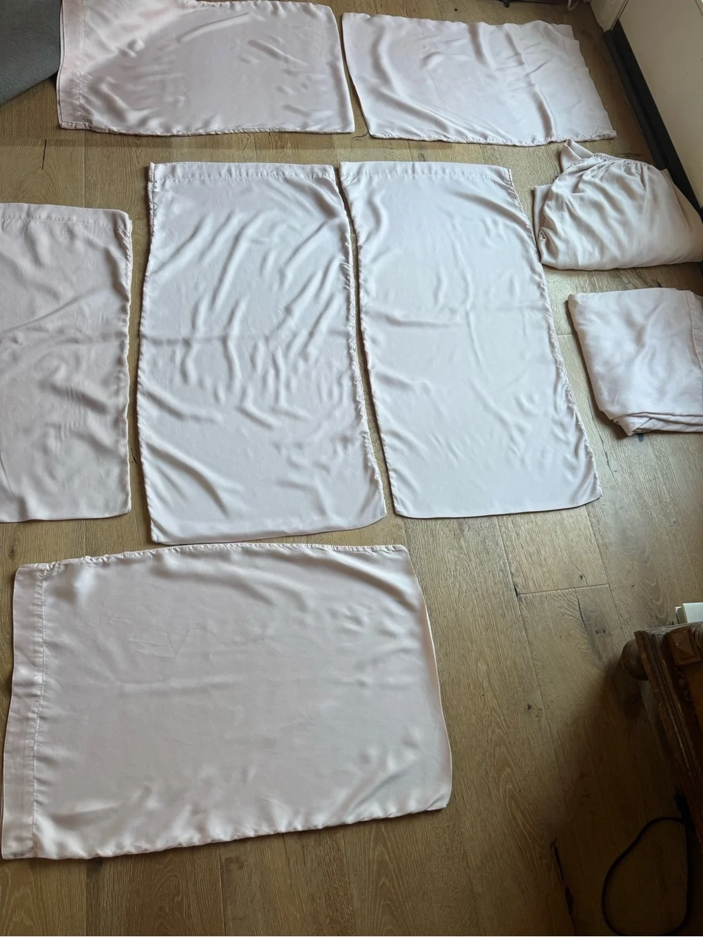 Bed sheets set King West Elm + 6 pillow cases Silky Tencil Pale pink PriceFirm!